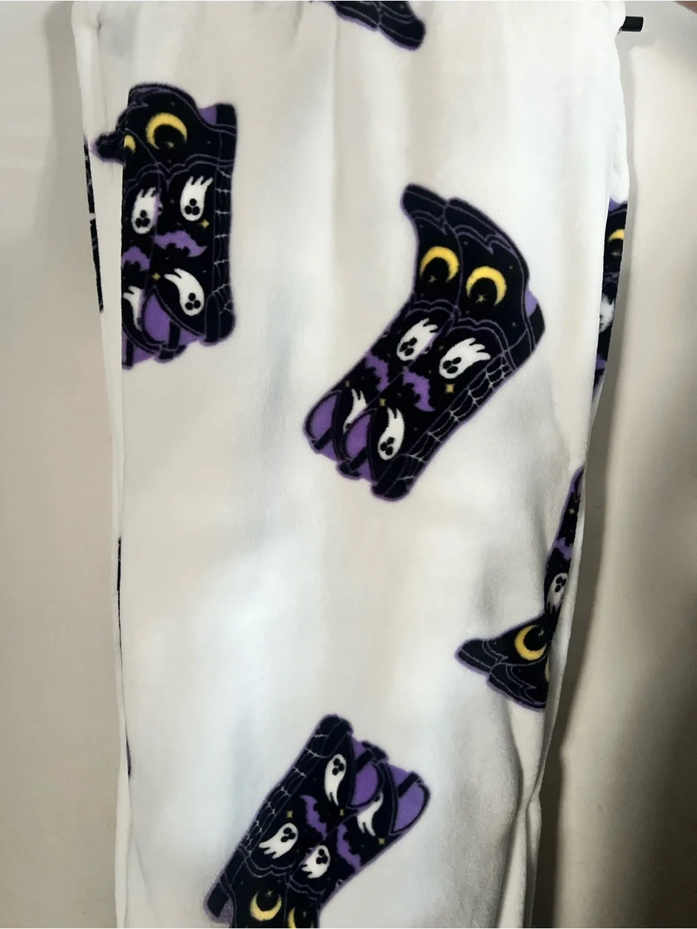 Wrangler White Blanket with Purple & Black Ghost Print